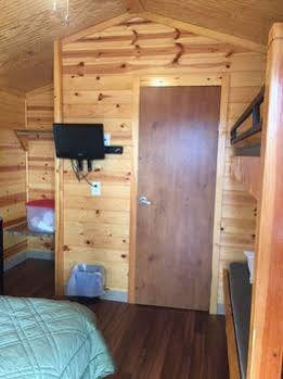 Rv Resort At Carolina Crossroads Роаноук Рапидс Екстериор снимка